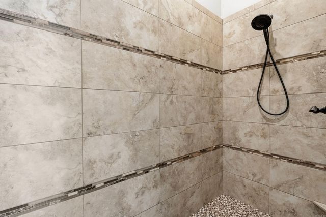 6 Gandia Place, Hot Springs Village, AR 71909