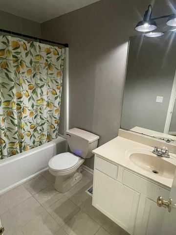 76 Canterbury Trail, Romeoville, IL 60446