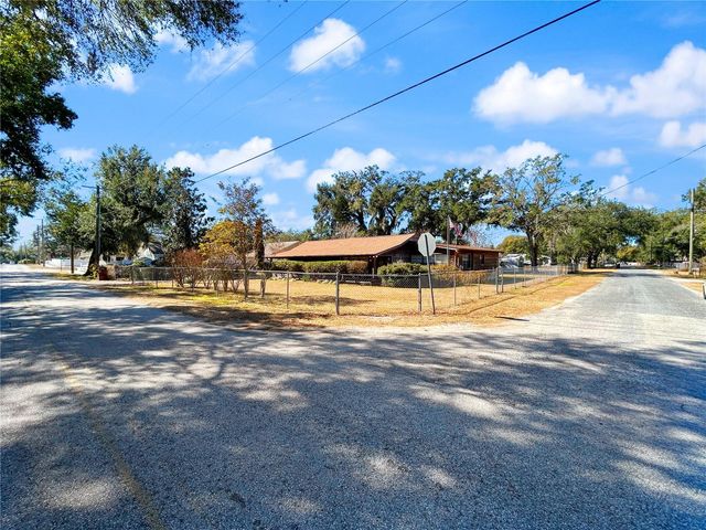 2006 N TAYLOR ROAD, Brandon, FL 33510