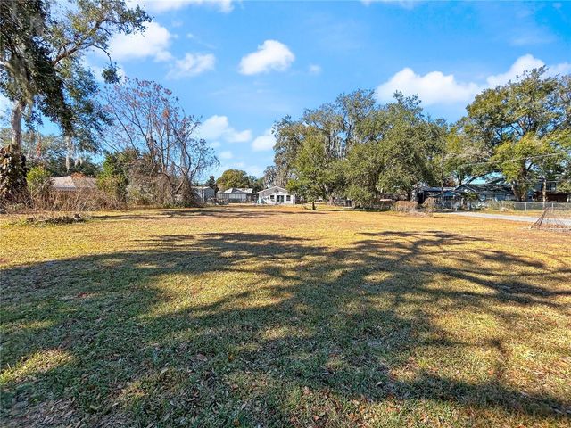 2006 N TAYLOR ROAD, Brandon, FL 33510