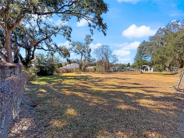 2006 N TAYLOR ROAD, Brandon, FL 33510