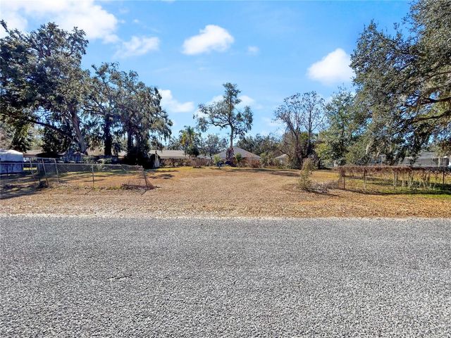 2006 N TAYLOR ROAD, Brandon, FL 33510