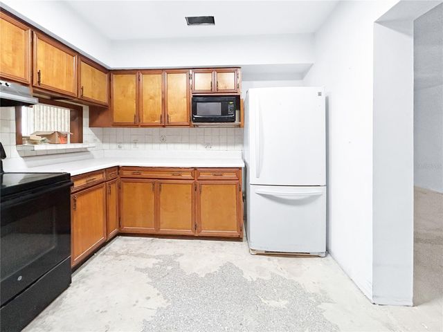 2006 N TAYLOR ROAD, Brandon, FL 33510