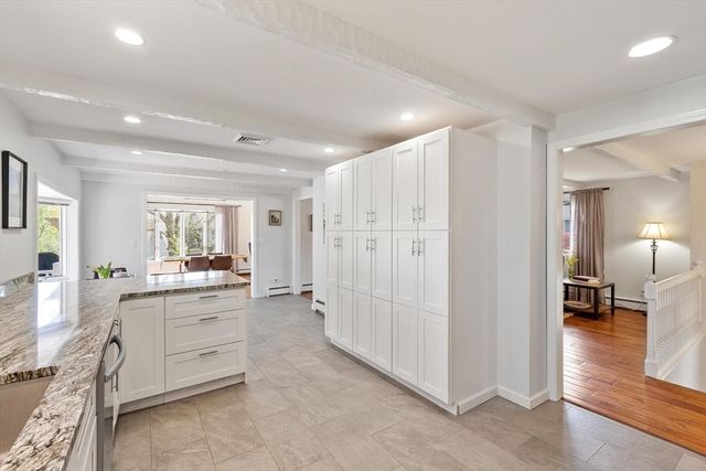 16 Briscoe Street, Woburn, MA 01801