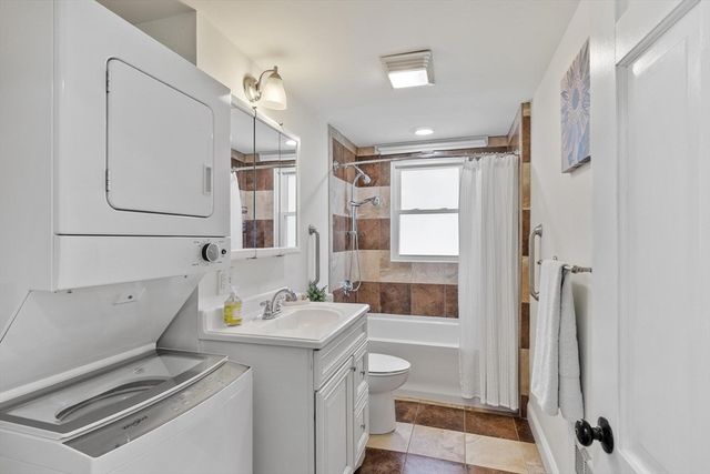 16 Briscoe Street, Woburn, MA 01801