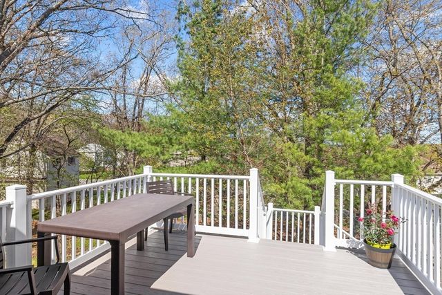 16 Briscoe Street, Woburn, MA 01801
