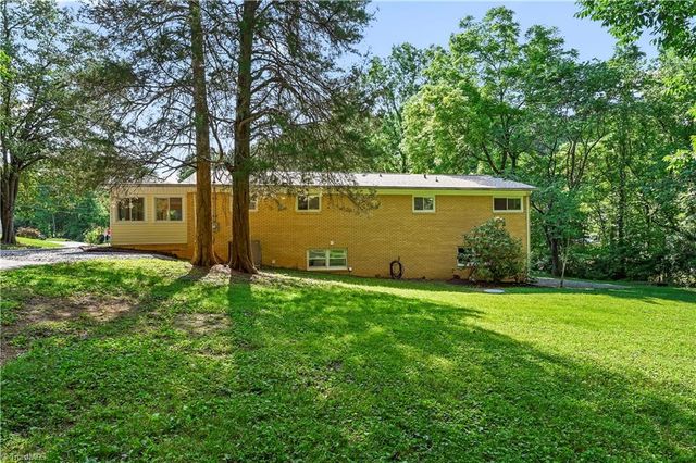 3245 Springside Drive, Clemmons, NC 27012