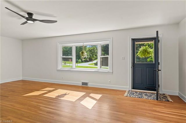 3245 Springside Drive, Clemmons, NC 27012