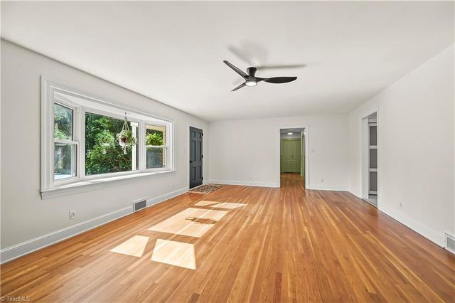 3245 Springside Drive, Clemmons, NC 27012