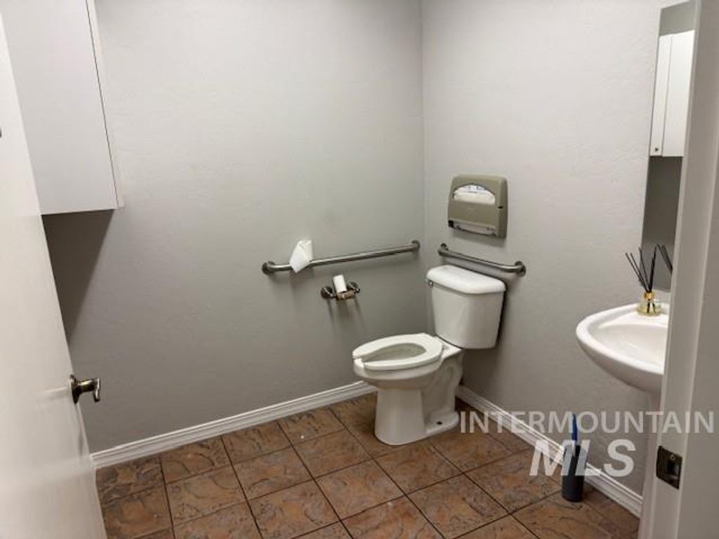 5593 N Glenwood St., Garden City, ID 83714 photo 21