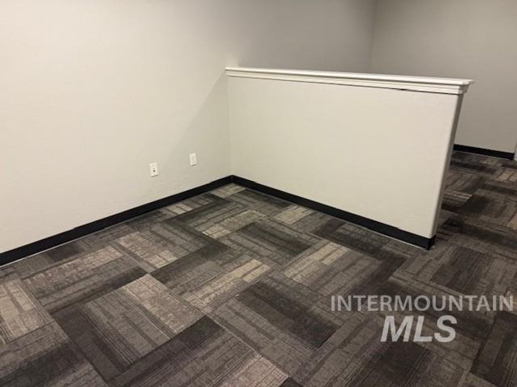 5593 N Glenwood St., Garden City, ID 83714 photo 7