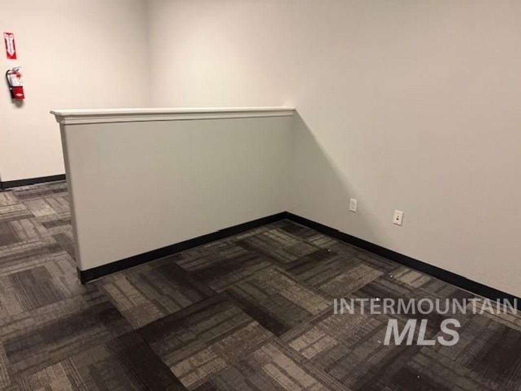 5593 N Glenwood St., Garden City, ID 83714 photo 8