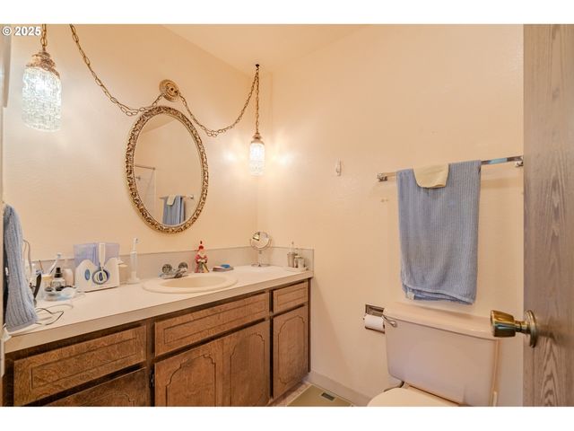 518 Ne 144TH Ave, Vancouver, WA 98684