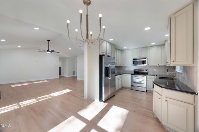 11 Shelburn Court, Durham, NC 27712