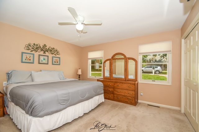 38871 N Lakeview Avenue, Antioch, IL 60002