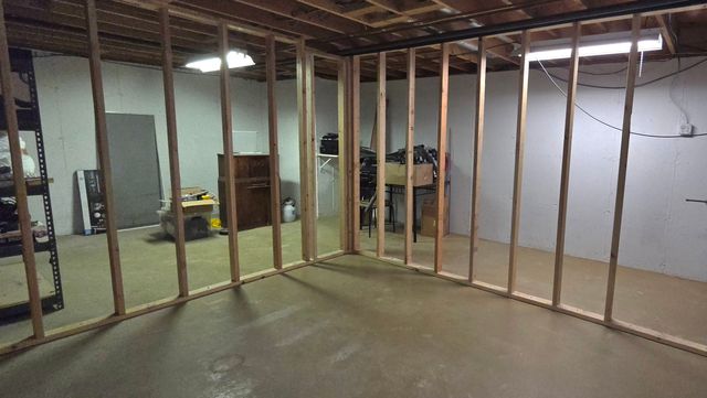 38871 N Lakeview Avenue, Antioch, IL 60002