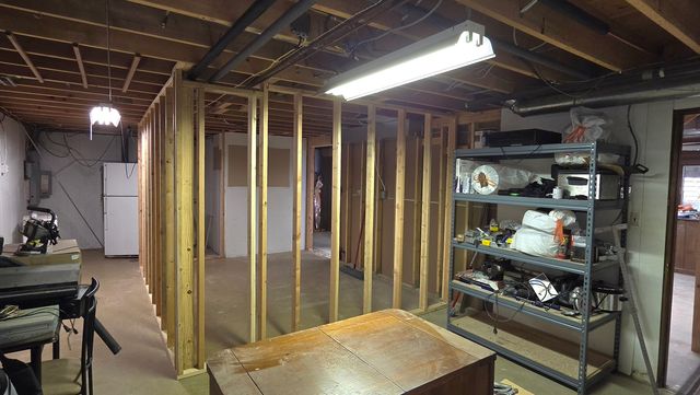 38871 N Lakeview Avenue, Antioch, IL 60002