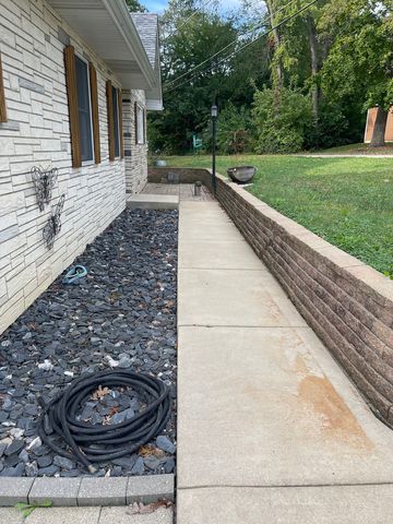 38871 N Lakeview Avenue, Antioch, IL 60002