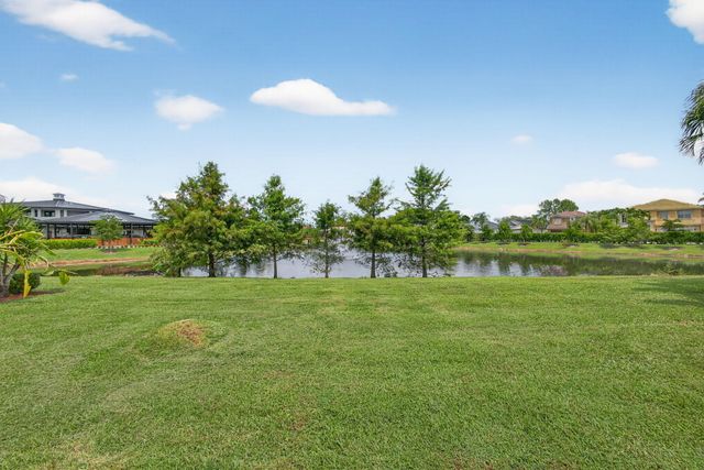 15155 Newquay Court, Wellington, FL 33414