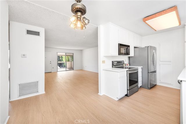 19828 Spanish Oak, Newhall, CA 91321