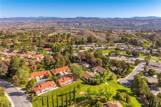 19828 Spanish Oak, Newhall, CA 91321