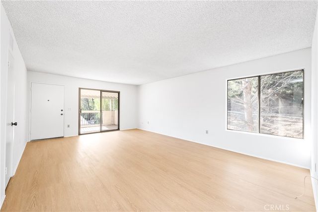 19828 Spanish Oak, Newhall, CA 91321