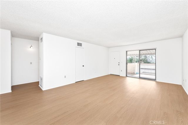 19828 Spanish Oak, Newhall, CA 91321