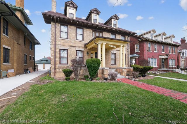 1986 W Boston Boulevard, Detroit, MI 48206