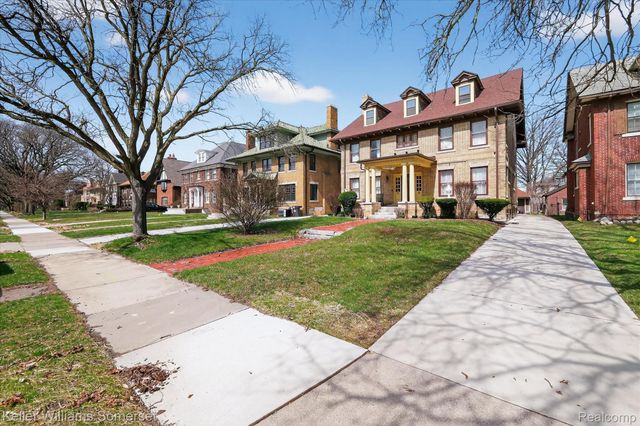 1986 W Boston Boulevard, Detroit, MI 48206