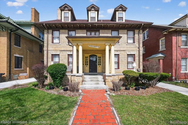 1986 W Boston Boulevard, Detroit, MI 48206