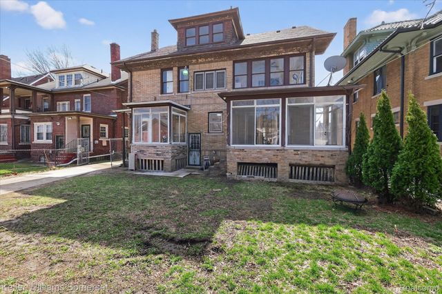 1986 W Boston Boulevard, Detroit, MI 48206