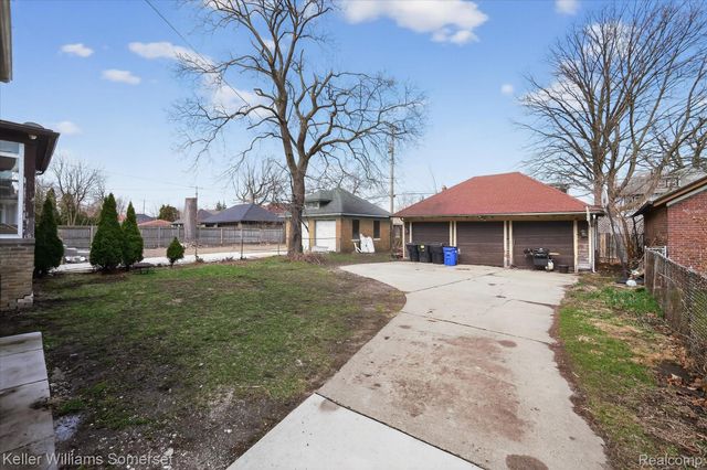 1986 W Boston Boulevard, Detroit, MI 48206