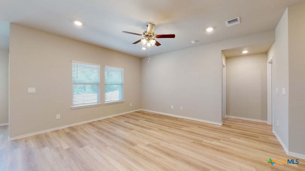 Image 11 of property listing at 225 Quarter Horse Road, Nolanville, TX 76559