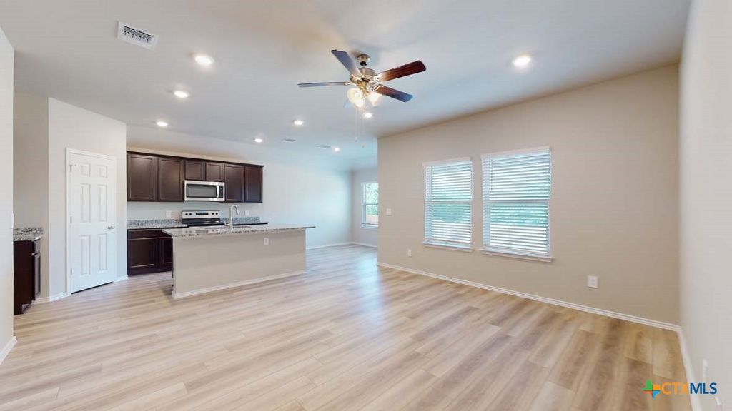 Image 9 of property listing at 225 Quarter Horse Road, Nolanville, TX 76559