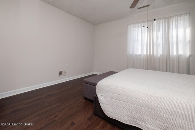 217 E Blue Jay Rd, Louisville, KY 40229