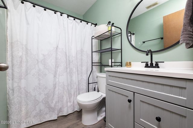 217 E Blue Jay Rd, Louisville, KY 40229