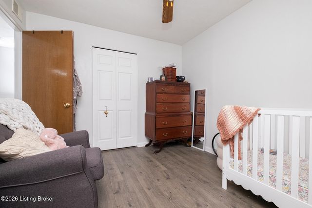 217 E Blue Jay Rd, Louisville, KY 40229