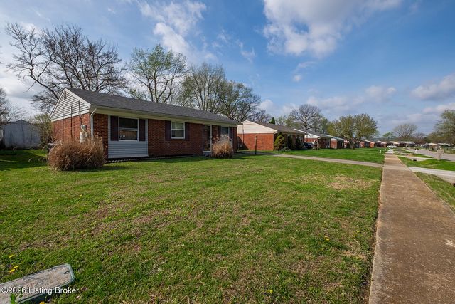 217 E Blue Jay Rd, Louisville, KY 40229