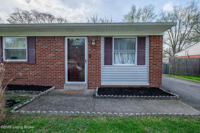 217 E Blue Jay Rd, Louisville, KY 40229