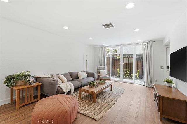 1747 Barry Avenue 106, Los Angeles, CA 90025