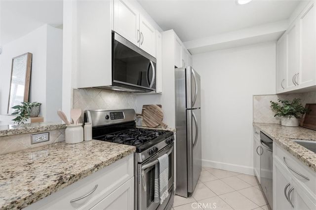 1747 Barry Avenue 106, Los Angeles, CA 90025