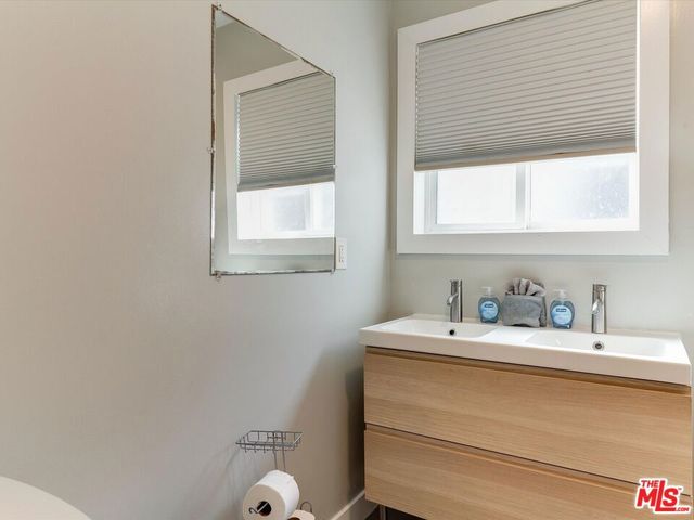 11472 VENTURA B, Studio City, CA 91604