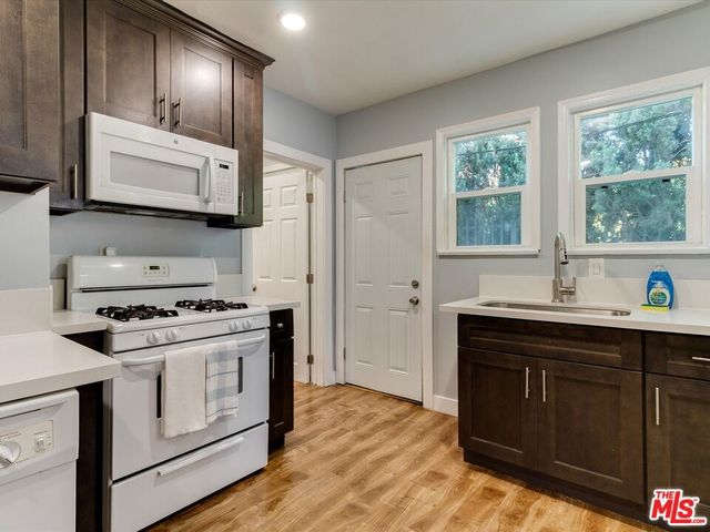 11472 VENTURA B, Studio City, CA 91604