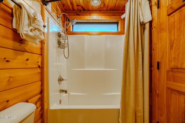 921 Mcmakin Way, Pigeon Forge, TN 37863