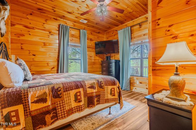 921 Mcmakin Way, Pigeon Forge, TN 37863