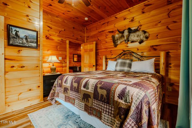 921 Mcmakin Way, Pigeon Forge, TN 37863