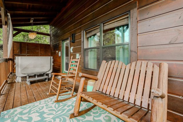 921 Mcmakin Way, Pigeon Forge, TN 37863