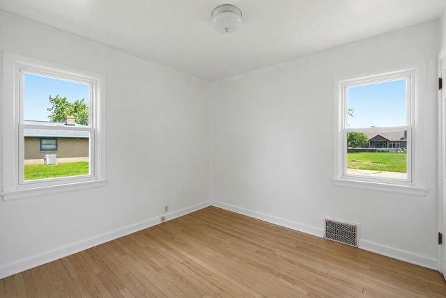 10110 S Shepard AVENUE, Oak Creek, WI 53154