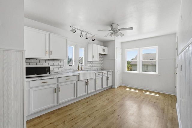 10110 S Shepard AVENUE, Oak Creek, WI 53154
