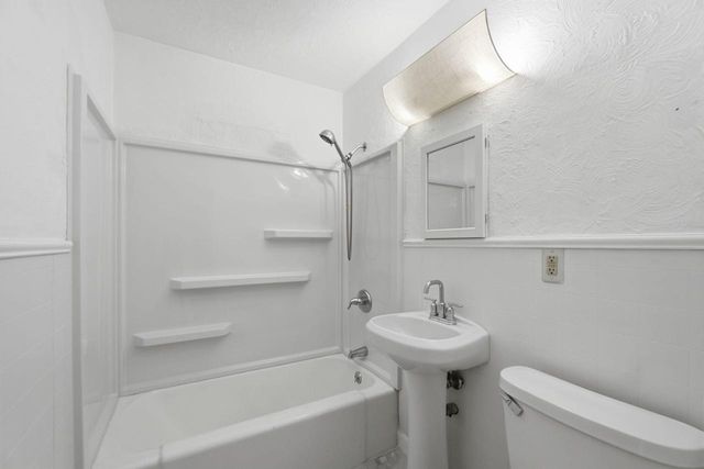 10110 S Shepard AVENUE, Oak Creek, WI 53154